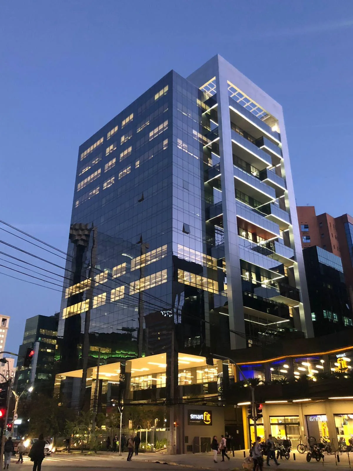 Double Premium ( Cubo Itaú ) — Edifício corporativo em Vila Olímpia, São Paulo