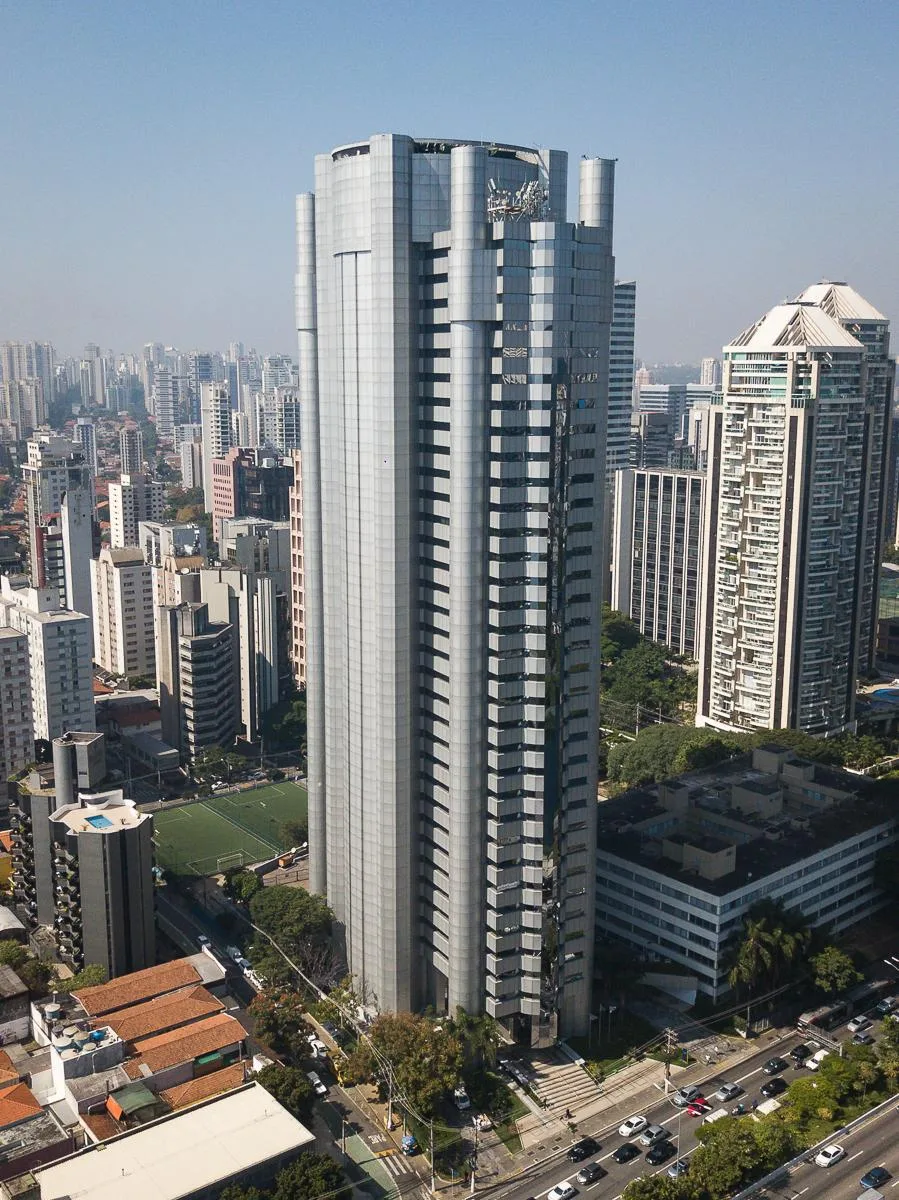 Plaza Centenário ( Robocop ) — Edifício corporativo em Berrini, São Paulo
